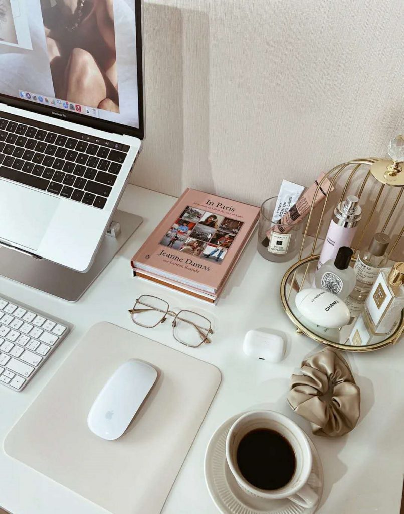 Home Office Desk Ideas - Cool Stylish Vs Sweet Elegant - Glorifiv